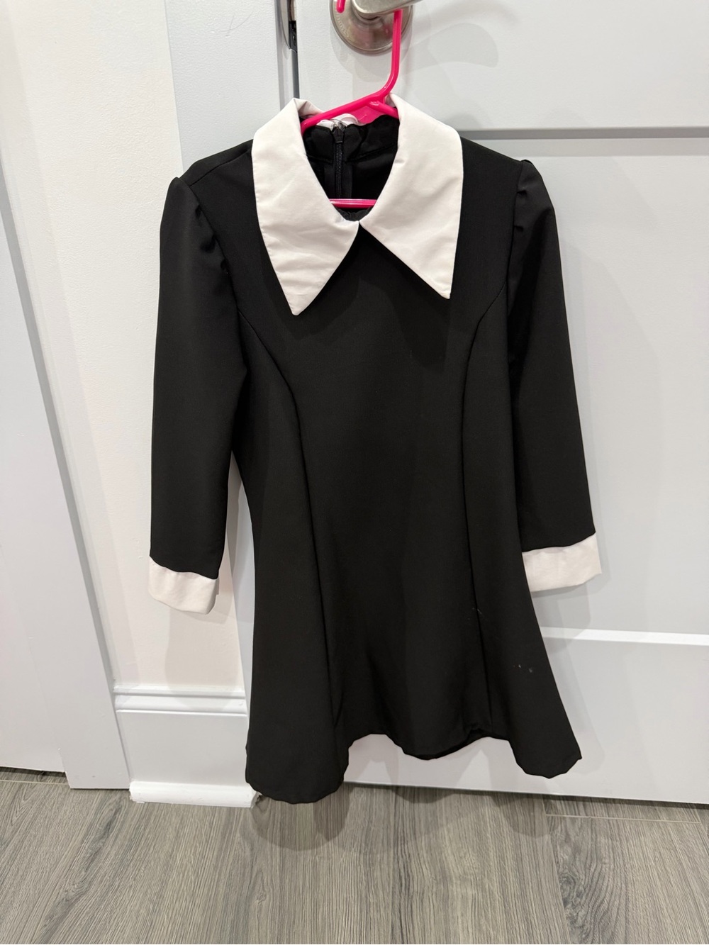 Classic Black and White Girls' Costume Dress with Pointed Collar